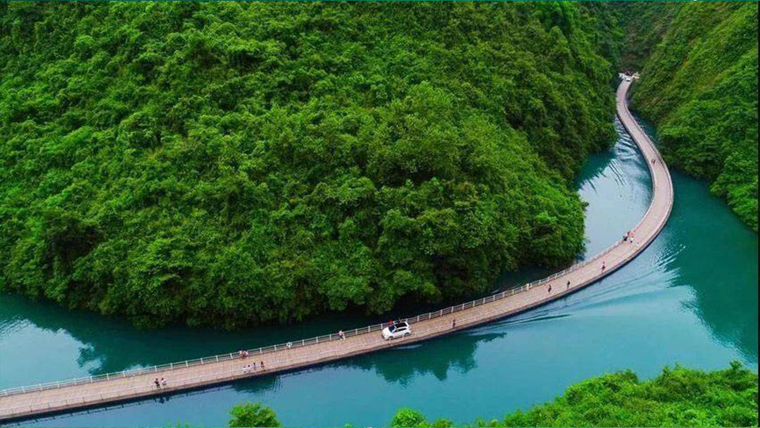 恩施地接社哪家口碑好？2025年最新排名揭晓，这家最靠谱！口碑最好！ 旅行博主亲测推荐，三大宝藏恩施地接社深度测评