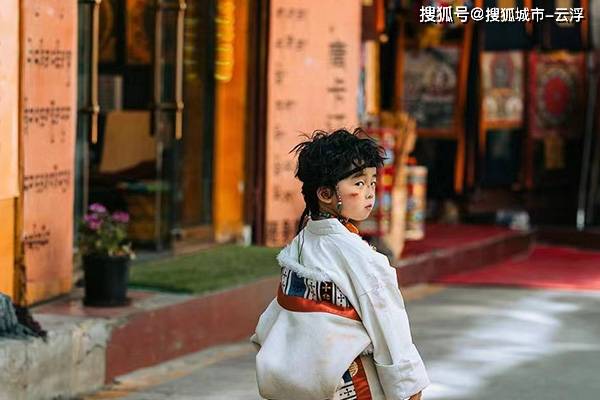 拉萨旅游哪个旅行社好，西藏报团的费用+景点+跟团免踩坑攻略