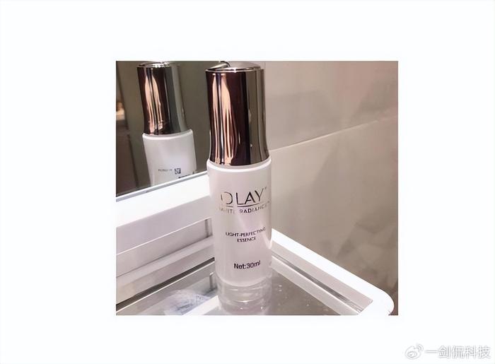 热门补水美白精华液排行榜测评：让肌肤更白每一款都值得拥有