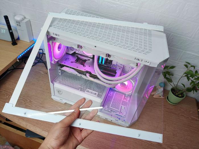 微星宙斯盾GX系列主机测评，不仅是海景房的外观，还有更强的性能