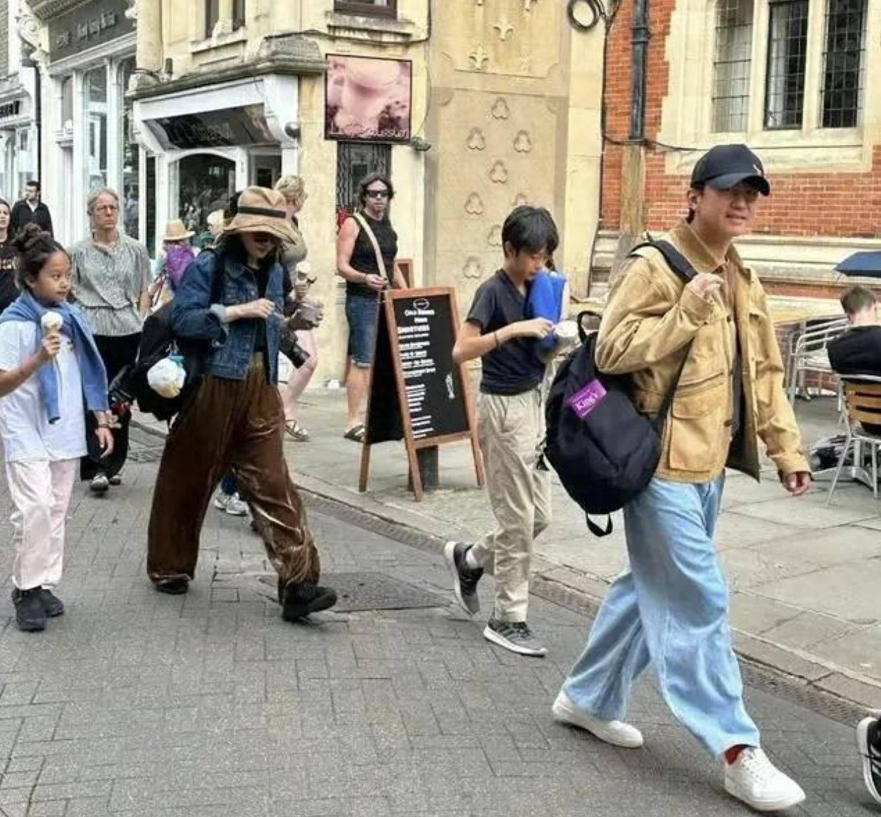 原创            郭德纲的话有人信了，这次，爆孙俪全家移民国外，国内赚钱国外花！