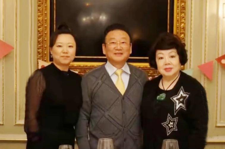 原创            蒋大为：国内赚钱，国外享受，全家移居海外，被敲诈90万