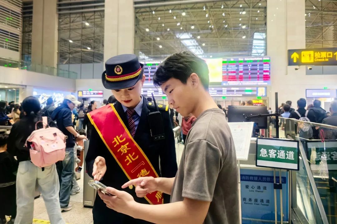 【提示】强风袭来，动车组需要限速或停运吗？如何确保运输安全？一起来看→