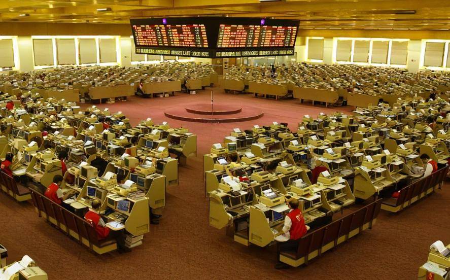 原创            香港明明是中国的领土，为什么用的是港币？不能强制用人民币吗？