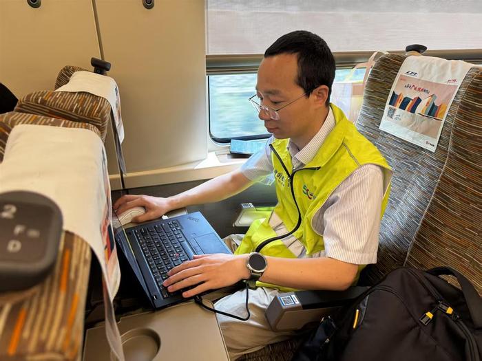 现场实测部分路段下载速率提升150%，湖北电信完成2000公里高铁沿线5G网络优化升级